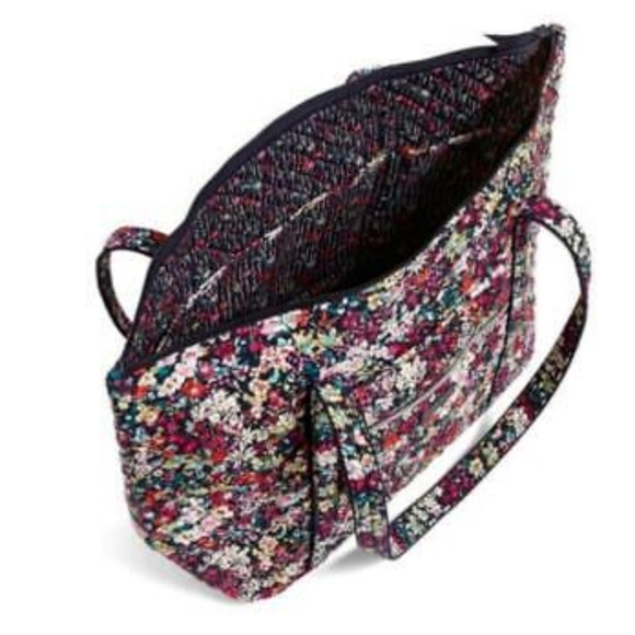 NWT Vera Bradley Miller Bag Travel Tote Itsy Ditsy Black Floral Quilted Cotton - Picture 2 of 6